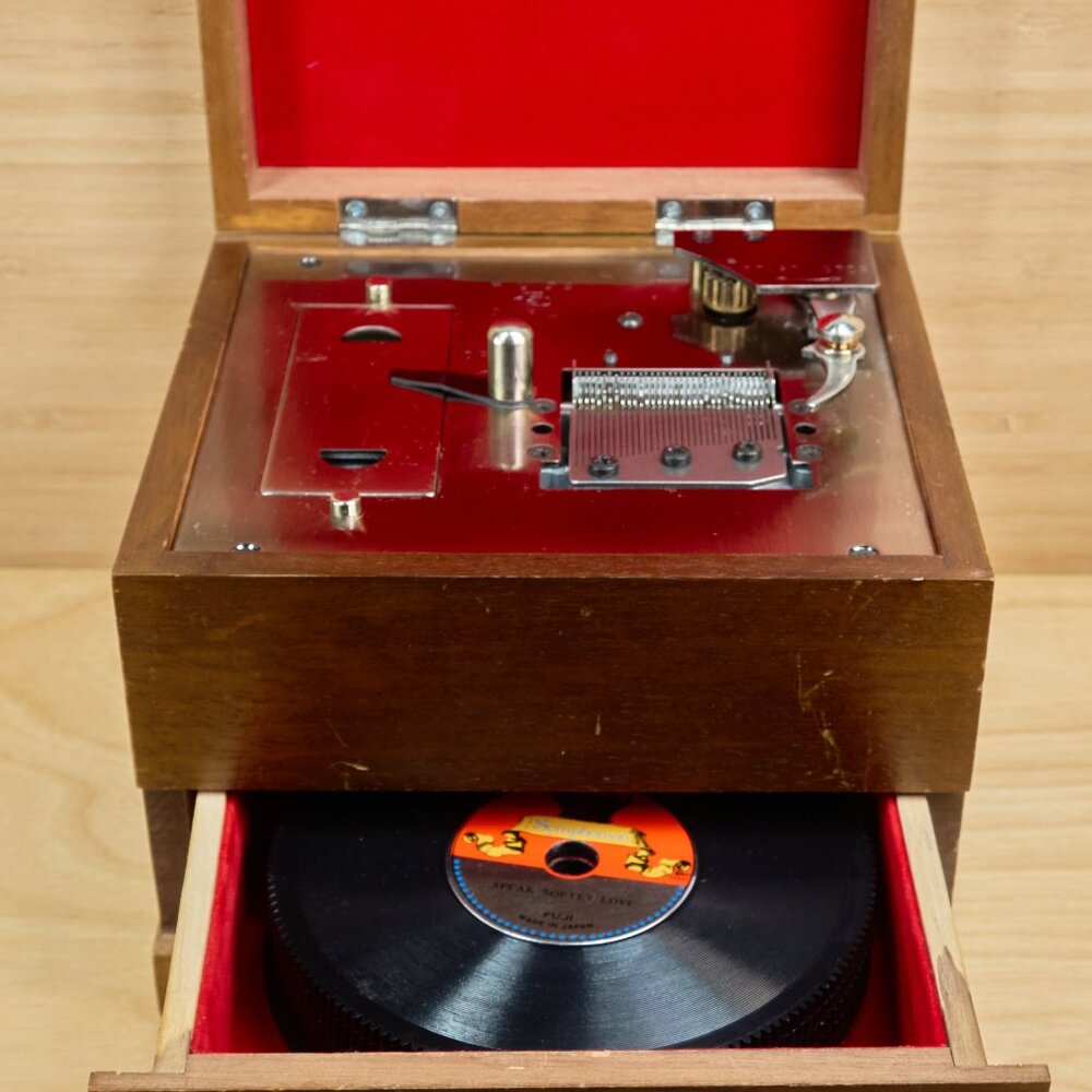 Rare Vintage Fuji Japan Music Box with 6 Symphonion Plastic Discs, Working